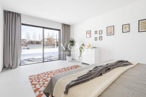 Wolnostojący dom 383 m2 działka 3006 m2