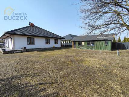 Sprzedam parterowy dom w Kuznocinie