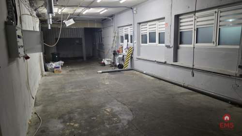 Magazyn 100m2 i biuro 25m2.