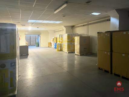 Powierzchnie biurowo-usługowe, parking, magazyn