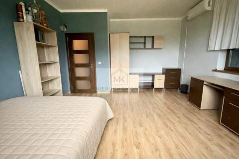 Dom wolnostojący 266m2, działka 24a, garaże, 7pokoi, Obórki