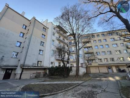 4-pokojowe mieszkanie przy Wawelu, balkon, piwnica