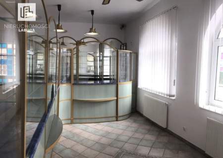Centrum Chmielna 2 mieszkania, 4 lokale użytkowe