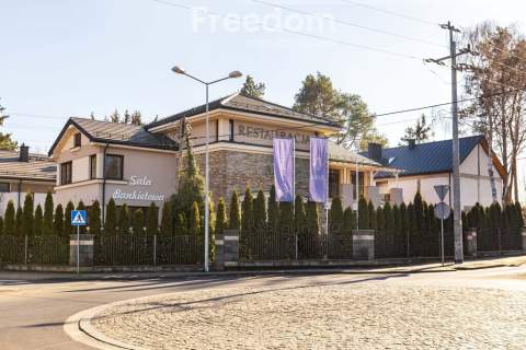 Elegancka restauracja z zapleczem gastronomicznym