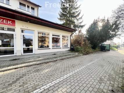 Przestronny lokal usługowy w centrum miasta