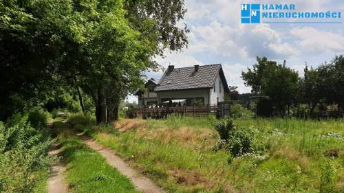 Urokliwa działka blisko stacji PKP 
