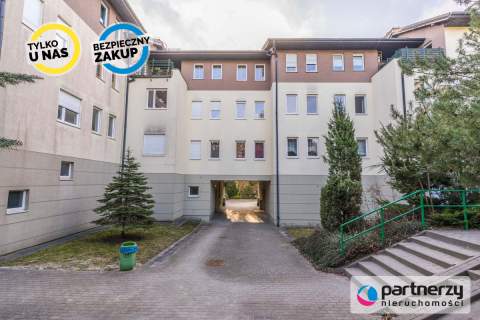 Mieszkanie z balkonem w zielonym otoczeniu