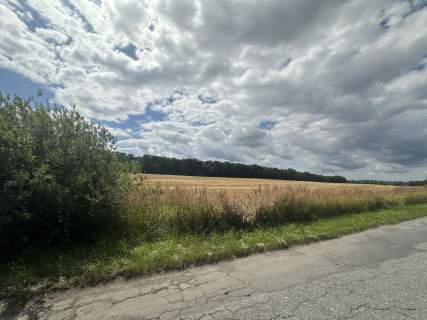 Działka budowlana 1066 m2 obok Strzelina