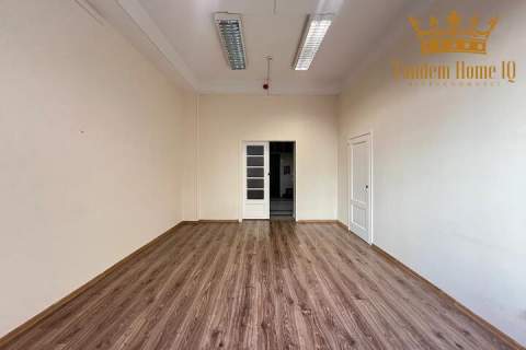 do wynajęcia 21m2 biura w kamienicy na Powiślu w budynku z windą