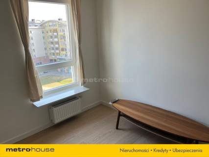 2 pokojowe mieszkanie przy stacji Metra.