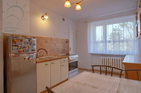 Umeblowane 3 pokoje, garderoba, duży balkon