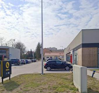Do wynajęcia lokal usługowo-handlowy - Ryn, ul. Zielona 2