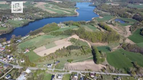 Działka inwestycyjna z widokiem na jezioro Bącz