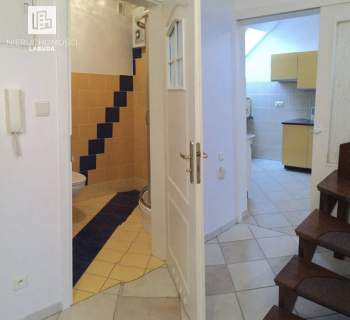 Centrum Chmielna 2 mieszkania, 4 lokale użytkowe