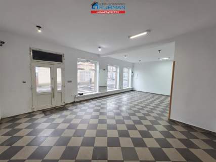 Biuro na sprzedaż, 102,7 m2, Wyrzysk