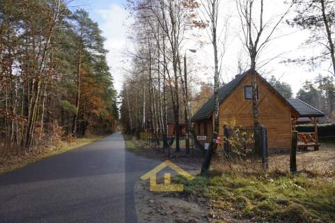 Działka z linią brzegową jeziora