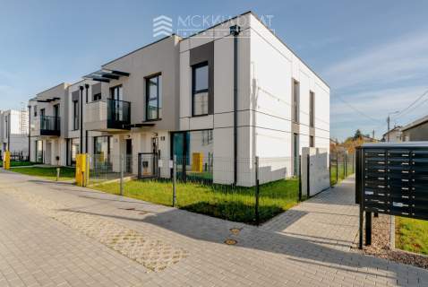 Mieszkania blisko centrum, zabudowa szeregowa