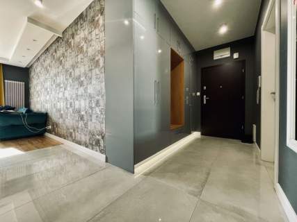 2019 Dwustronne Duży balkon Garaż 