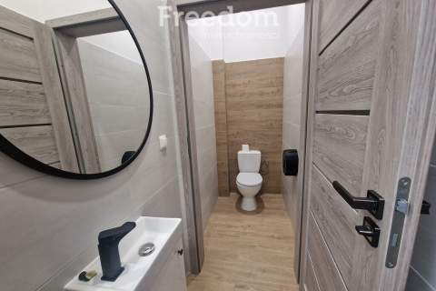 Lokal 200m Ujrzanów - nowoczesne I duży parking