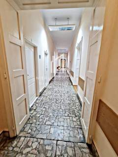 UNIKATOWA NIERUCHOMOŚĆ BIUROWO-ADMINISTRACYJNA-JASŁO -1400 m2