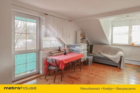 Dom 320 m 2 wejścia 9 pokoi Odrano-Wola