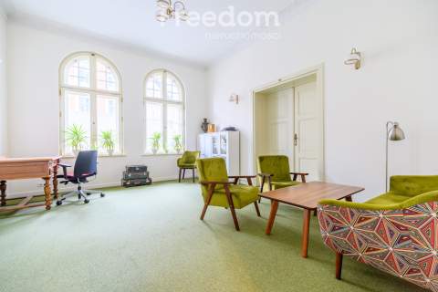 kameralny gabinet 23 m 3 piętro centrum