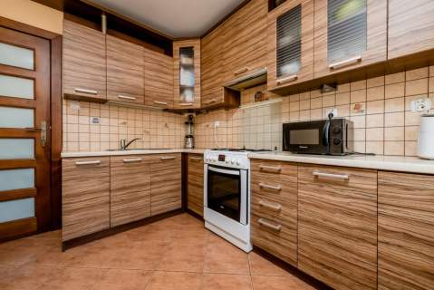 os. Mickiewicza 48m2 2 pokoje z balkonem