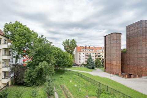 4 pokoje w odrestaurowanej kamienicy 93 m2 Huby