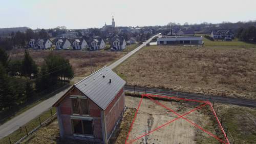 Nowy, funkcjonalny dom jednorodzinny w stanie deweloperskim