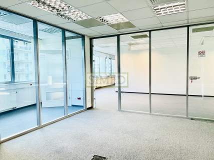 Przy stacji metra, biuro na call center , 24h