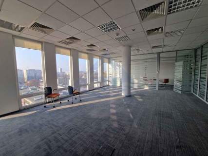 Biuro do wynajęcia 500m2 Mokotów metro.