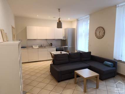 Funkcjonalny apartament w pobliżu Parku Chopina