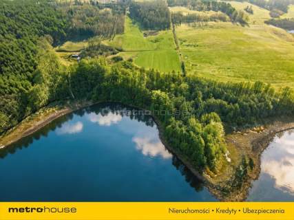 Działki z linią brzegową jeziora