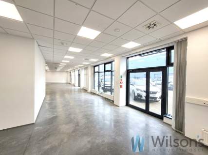 Lokal z witrynami Okęcie 2 wejścia parking 