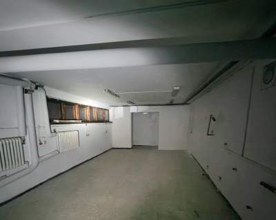 Obiekt przemysłowych/ nieruchomość komercyjna / parking / pl