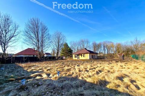 Budynek z dużą działką 1502 m2   Porosiuki