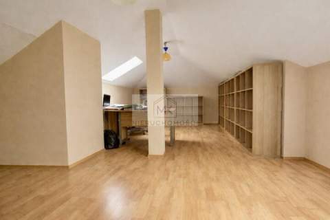 Dom wolnostojący 266m2, działka 24a, garaże, 7pokoi, Obórki