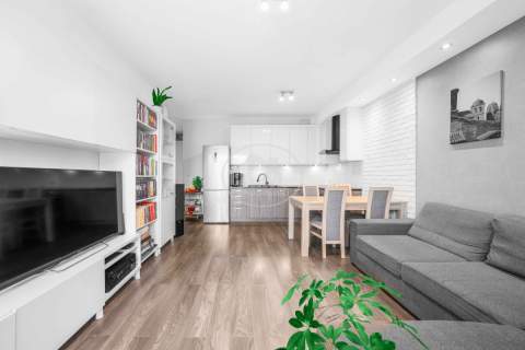 Nowe Budownictwo z Balkonem Miejsce Postojowe