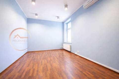 BEZCZYNSZOWE,ŚRÓDMIEŚCIE, PARKING, 3 POKOJE, 63 m