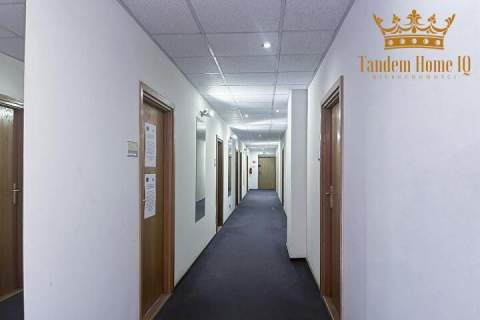 Do wynajęcia 20m2 biura w kamienicy na Powiślu w budynku z windą
