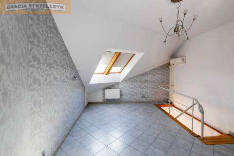 Dwupoziomowe mieszkanie 121,25 m2, Bemowo.