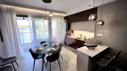 Apartament z widokiem na rzekę i miejscem na jacht