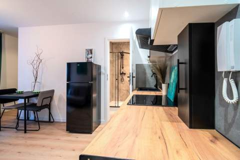 ŚWIEŻO PO REMONCIE OD ARCHITEKTA-M.MIEJSKIE-BALKON