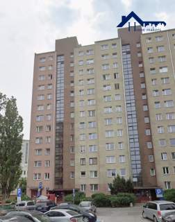 Przestronne 3-pokojowe mieszkanie z garderobą.