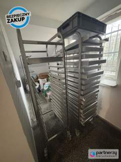Lokal 83m2 pod gastronomię, usługi, inne. Witryny.