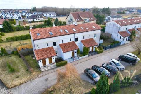 Dom szeregowy o pow. 68,4 m2 w Zieleniewie 