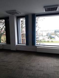 Włochy, biuro 79 m2