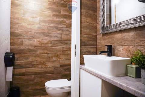 Dom 275m2 z usługowym parterem, Żyrardów