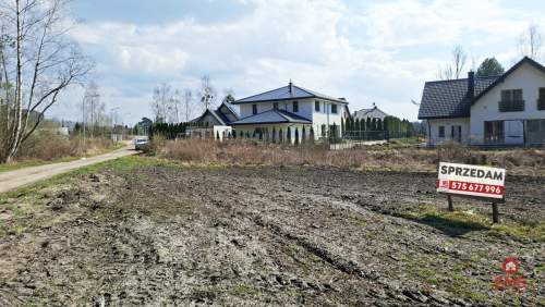Solniczki. Działka budowlana pod lasem.
