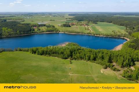 Działki z linią brzegową jeziora